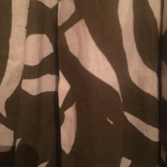 🆕H&M Skirt size 14 NWOT Green & Beige pattern - Picture 3 of 6